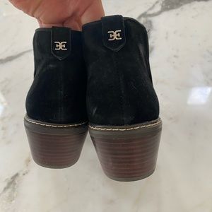Size 8.5 black bootie